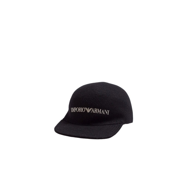 EMPORIO ARMANI CAPPELLO NERO IN LANA DA UOMO CON LOGO LETTERING BIANCO NELLA PARTE ANTERIORE 