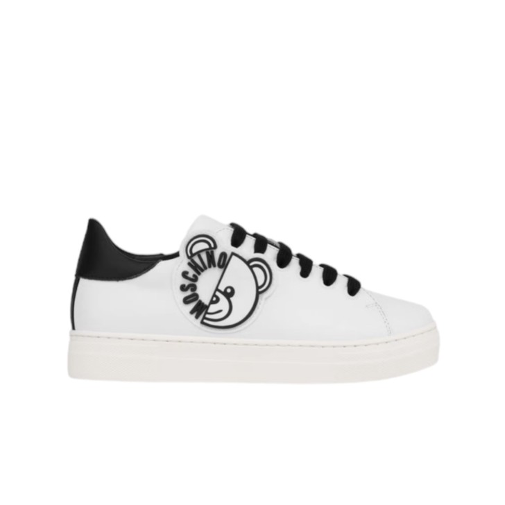 MOSCHINO SNEAKER UNISEX IN LEATHER WHITE CON PATCH TEDDY BEAR WHITE BLACK 