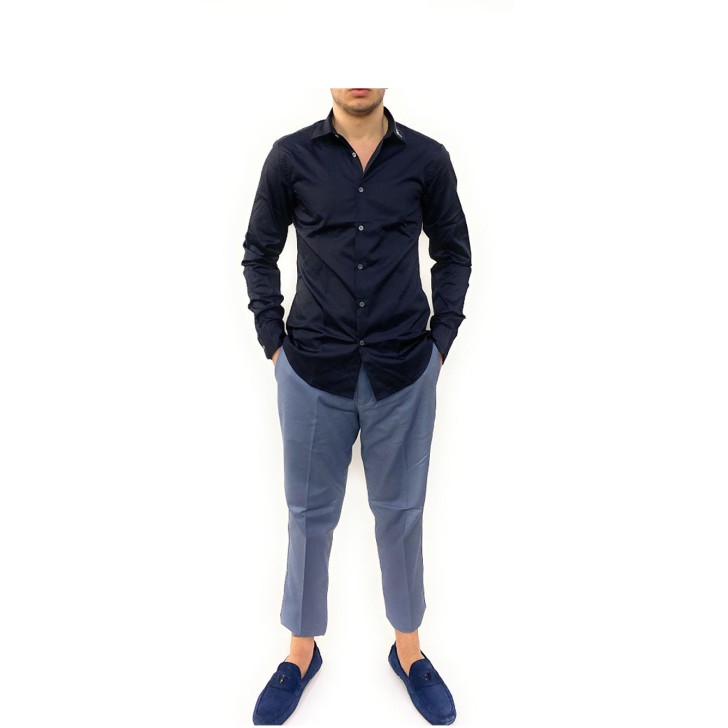 Emporio Armani Camicia SLIM FIT Blu con collo logato a contrasto Bianco