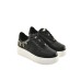 Windsor Smith Sneakers da donna in pelle nera con accessorio in metallo 