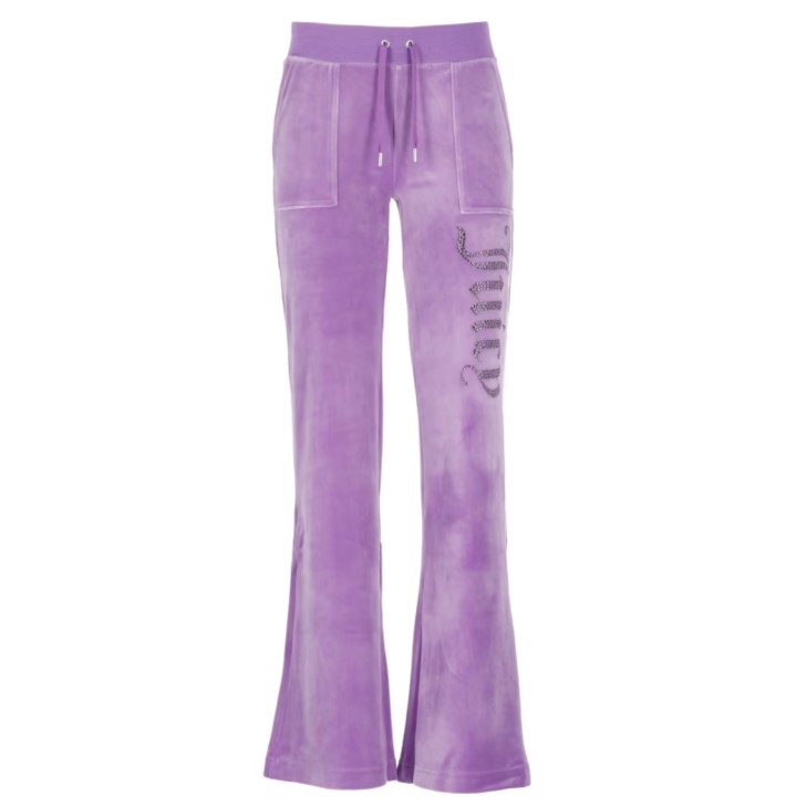 JUICY COUTURE PANTALONE IN CINIGLIA LILLA CON MAXI LOGO LETTERING IN STRASS TONO SU TONO