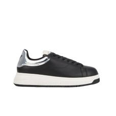 Emporio Armani Sneakers in pelle nera con inserto nella parte posteriore silver specchiato con logo Aquila