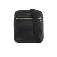 Emporio Armani Tracolla nera in pelle rigenerata saffiano con placchetta Aquila